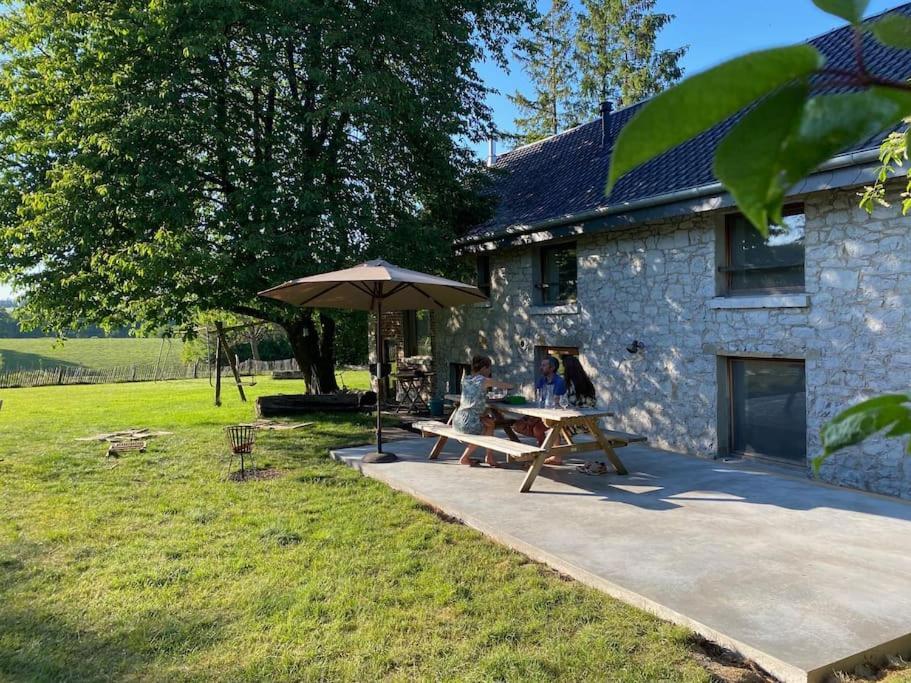 Gerestaureerde Hoeve Met Zicht Villa Durbuy Buitenkant foto